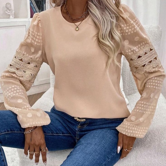 Delilah Wear Tops - New contrast lace long sleeve blouse